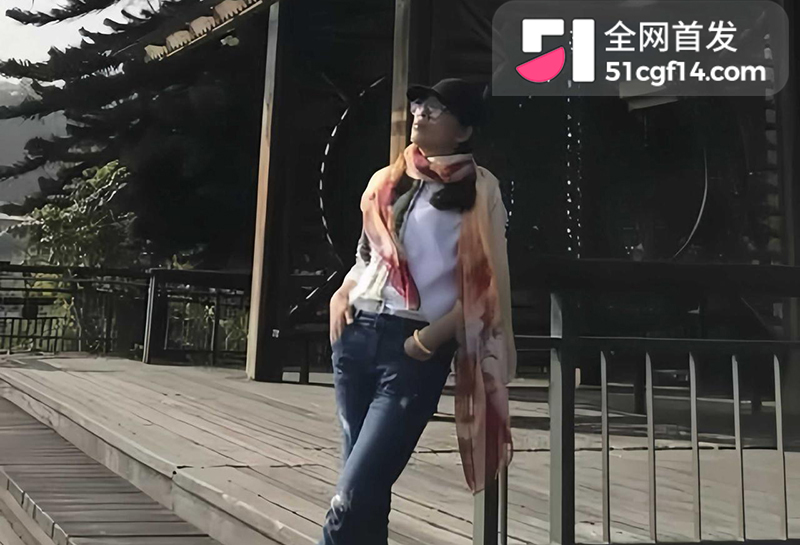 江苏东台实验小学教师梁雪芳偷晴曝光 1 拷贝